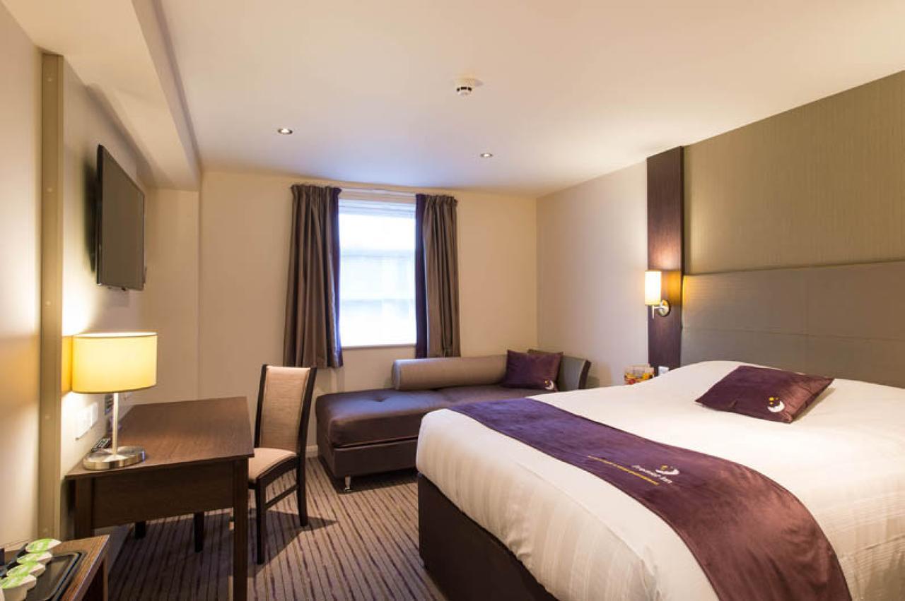 Premier Inn London Eltham Exterior foto