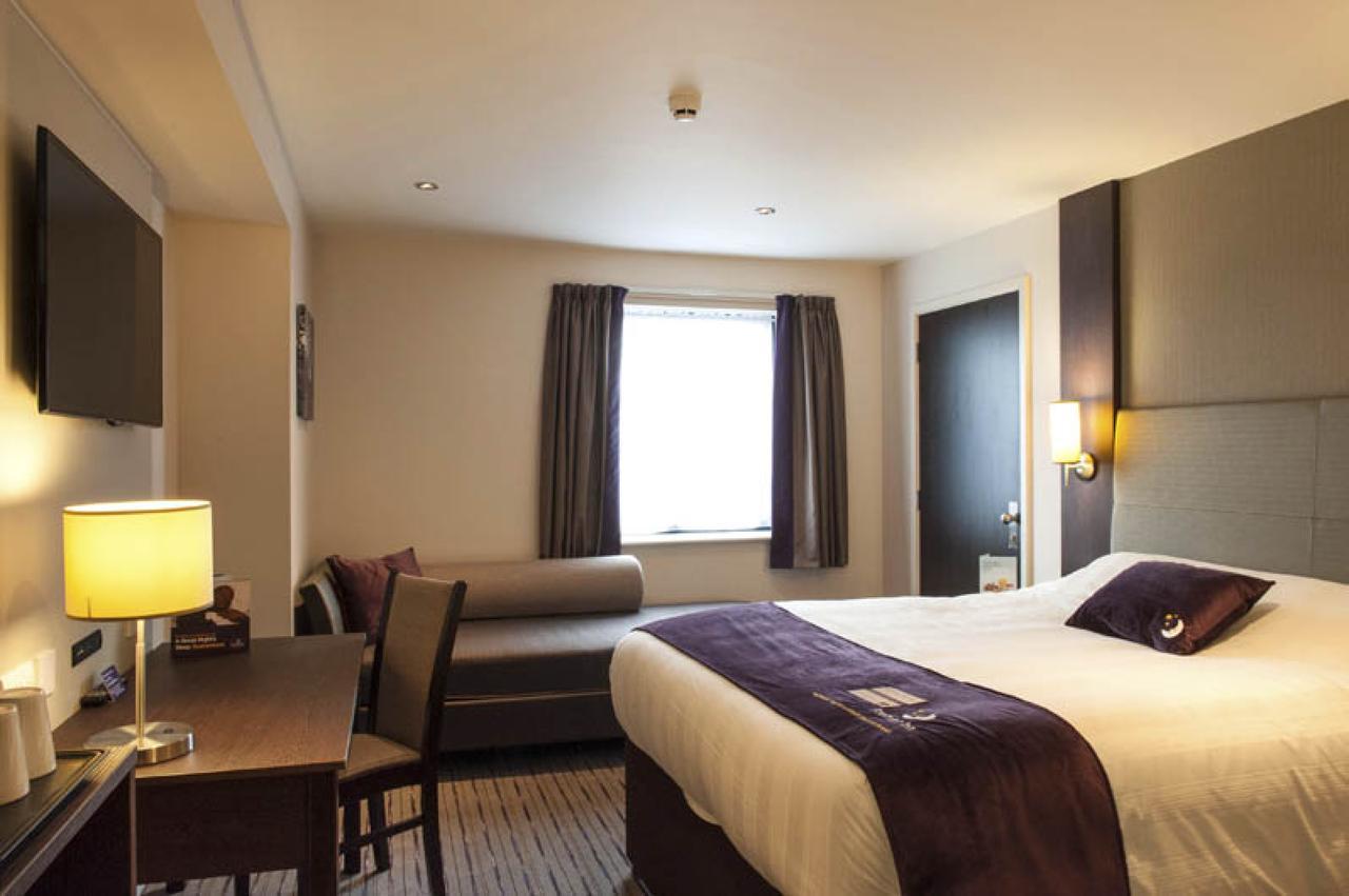 Premier Inn London Eltham Exterior foto