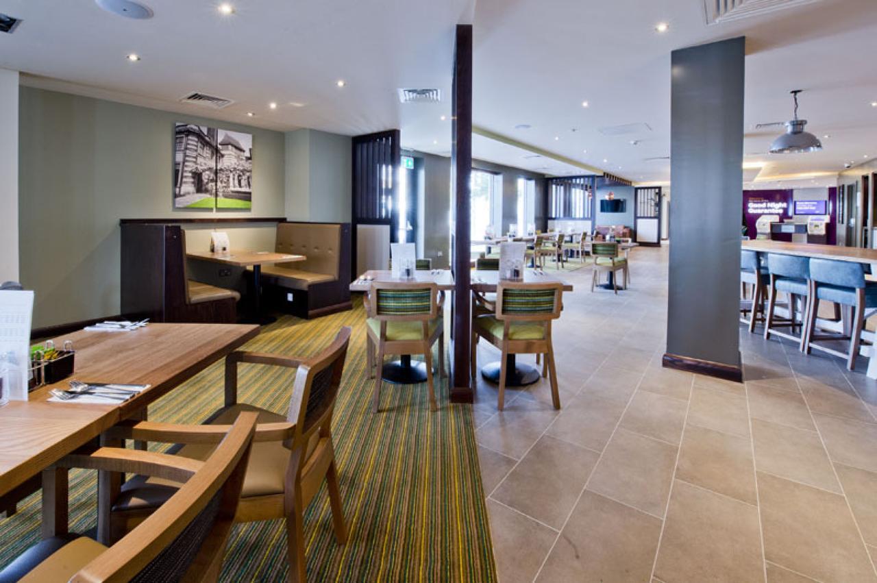Premier Inn London Eltham Exterior foto